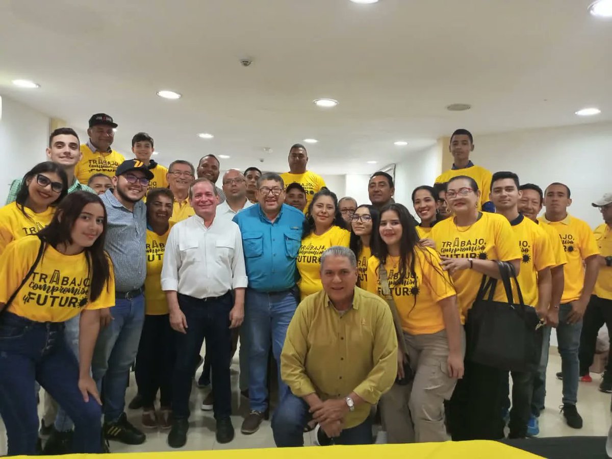 En el municipio Colón, culminamos, hoy, nuestra gira #UnidadYVoto por el Sur del Lago de Maracaibo; allí nos reunimos con nuestro equipo municipal para seguir avanzando en la organización, trabajo y estrategias de cara a las primarias #19agosto