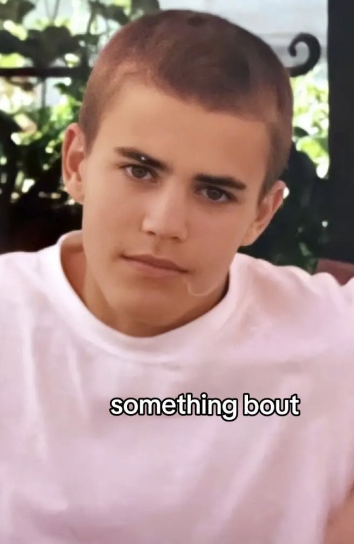 doin2much_'s tweet photo. Justin &amp; Paul Wesley really doppelgängers cuz woah. How is this not Justin https://t.co/Fl9BOSdVdY