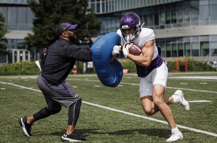 CoachC_Foster's tweet image. The BALL is the Program! #LockIt #WristAboveElbow #DoubleInTrouble