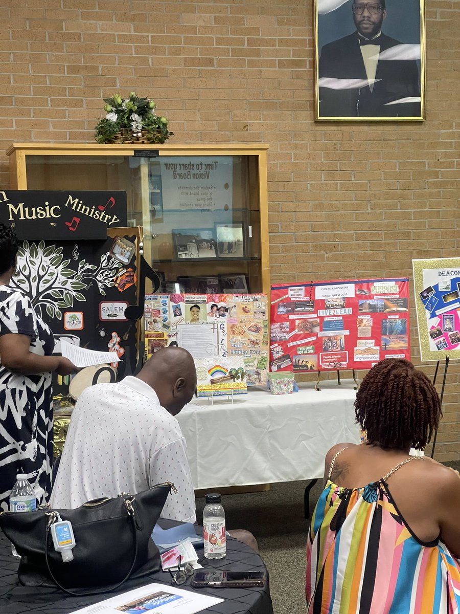 FreedomByDesig_'s tweet photo. Today was amazing! I partnered with Salem Bible Church in Atlanta to facilitate virtual Vision Mondays and culminated with a in-person Vision Board Expo #freedombydesign #faith #passionandpurpose https://t.co/BHykunaPxP