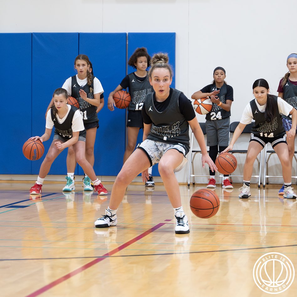 ELITEisEARNED's tweet photo. 📈#StockRisers
#ELITEisEARNED Seattle 

Underclass Day 1:
🏀 Logan Girias
🏀 Nakiah Barrett
🏀 @PuneetDeol23 
🏀 Maleika Brown
🏀 @stella_kott14 
🏀 Elsa Dawson https://t.co/Sl6XcqFwQ4