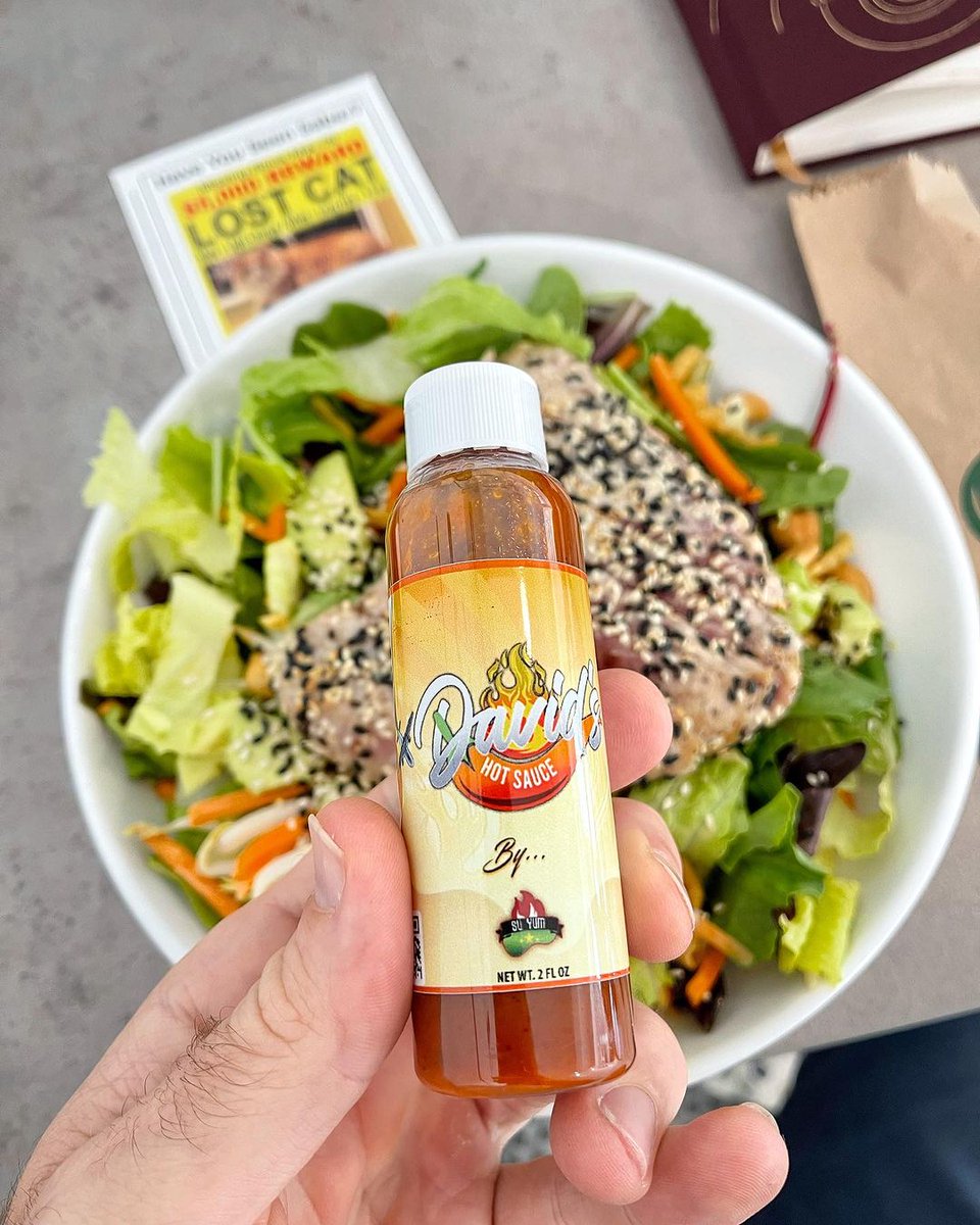 My buddy <a href="/davidsbeenhere/">David Hoffmann</a> is currently giving away FREE sample bottles of his new David's Been Here hot sauce 🔥

Smoky Kashmiri chilies with a twist of pineapple &amp; guava 🌶🍍

Email your name &amp; mailing address to courtney[at]davidsbeenhere.com to get yours!

*U.S. only