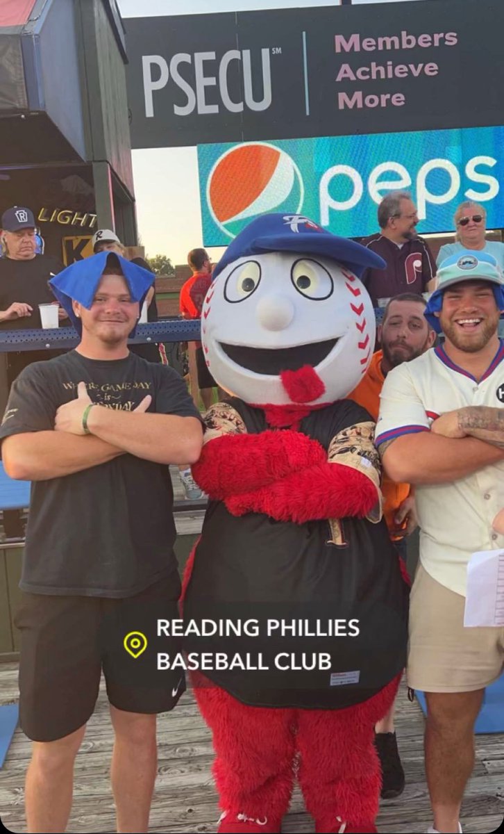 Jim Clements (@kuhc_clements) on Twitter photo Earl and Blaze recruited a new 3Tec for Coach Cella Earl and Blaze recruited a new 3Tec for Coach Cella