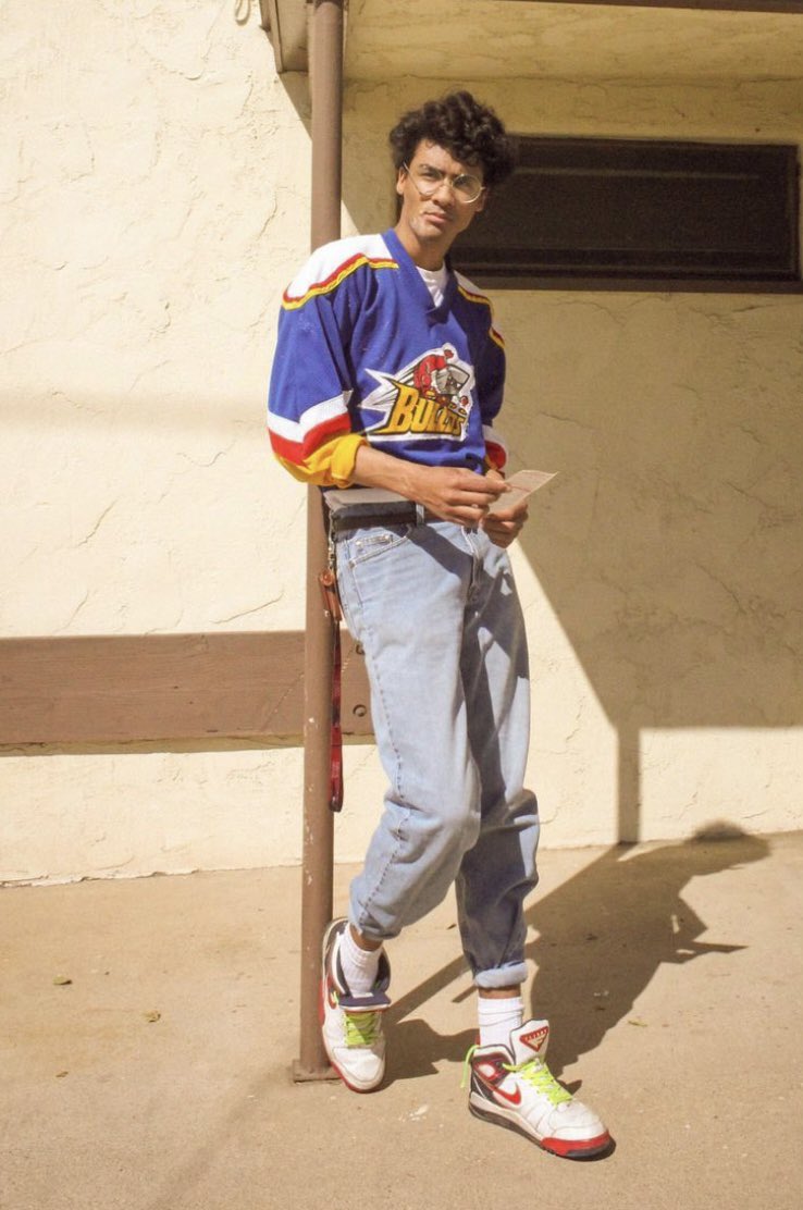 W00TsInc's tweet photo. The 90’s were a rare sweet spot of clunky tech, neon-grunge streetwear, and pop-culture crazes. 

W00TS is a digital collectible that aims to encapsulate the best of the era. 

Never forget the classics. https://t.co/li7OKo0hI9