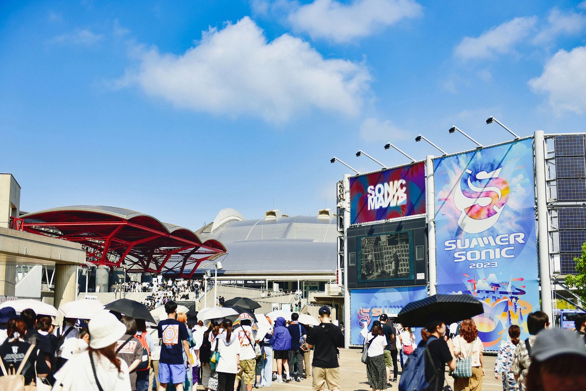 summer_sonic's tweet photo. ◤￣￣￣￣￣￣￣￣￣◥
 SUMMER SONIC 2023 
              DAY-2
◣＿＿＿＿＿＿＿＿＿◢

快晴で幕を開けた #サマソニ の
2日目がいよいよスタート!!!!!

会場のオープン時間は
／
🗼TOKYO　9:00
🏯OSAKA　10:00
＼
となりますので、
暑さ対策をして会場にお越しください🤠😎

#summersonic https://t.co/e71ZxuRqB5
