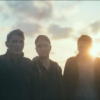vagonalt's tweet photo. La Casa Al Mare are on now on my radio show El Vagón Alternativo. Playing the best in new indie music. Out here in Quito Ecuador middle of the world. #elvagonalternativo #NowPlaying #indiemusic #lacasaalmare @LaCasaAlMare https://t.co/mVVCOeUaqV
