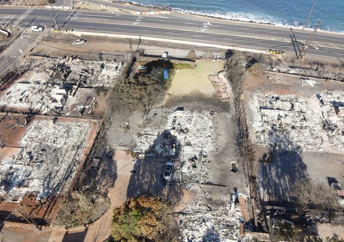 Kissa &amp; johnny made a Gofundme to help their fellow neighbors who have lost they&rsquo;re jobs and homes in