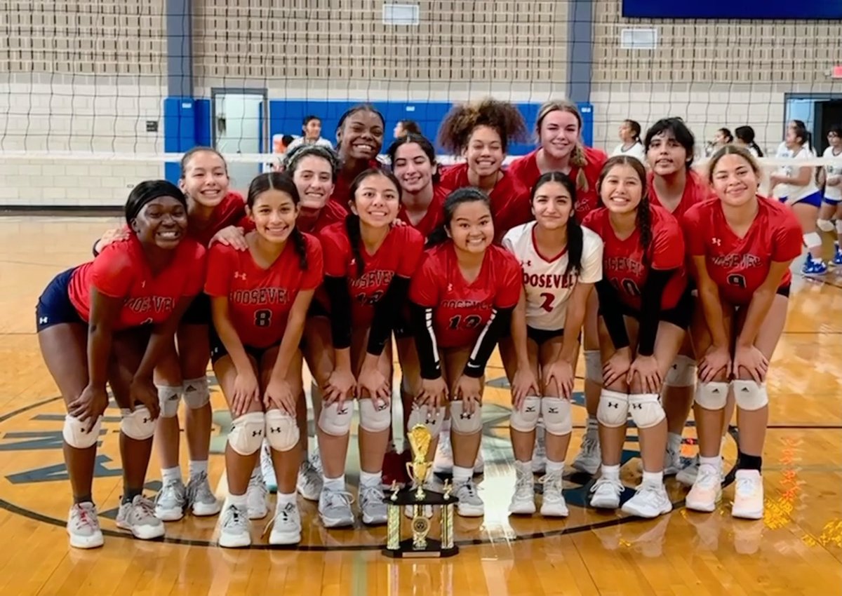 moriahw08's tweet photo. So proud of my team for working hard these past few days!! I love you all and the sport so much. So grateful to have received the SAISD All-Tournament Team Award for the second year in a row! Can't wait for district to start this Tuesday. https://t.co/3RrOI2DZhC