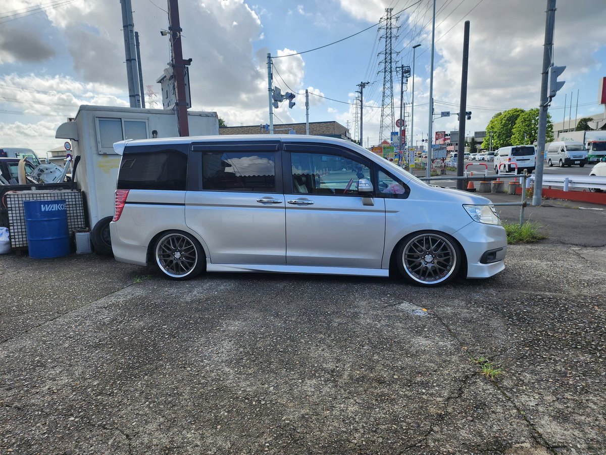 next_stage1111's tweet photo. #これを見た人はステップワゴンの写真を貼る
何台乗るんかなぁw
次は記念すべき10台目だから新車でもいきたいなw https://t.co/BRTGWbSiEp
