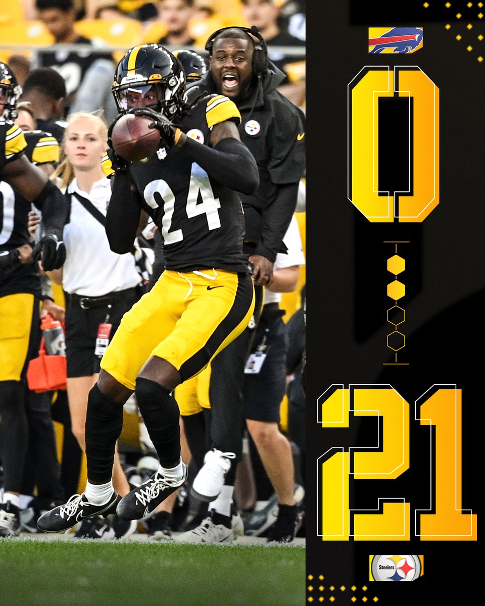 steelers's tweet photo. What a half 👏 #HereWeGo https://t.co/auYSYwMU6p