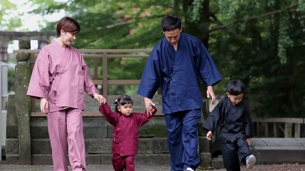 Experience the comfort of traditional Samue garments, first worn by Buddhist monks and now embraced as loungewear! Idaseni, Ltd. in Kiryu City, #Gunma crafts its @wasuian with time-honored techniques, preserving local industries. idaseni.com/en #RegionalRevitalization