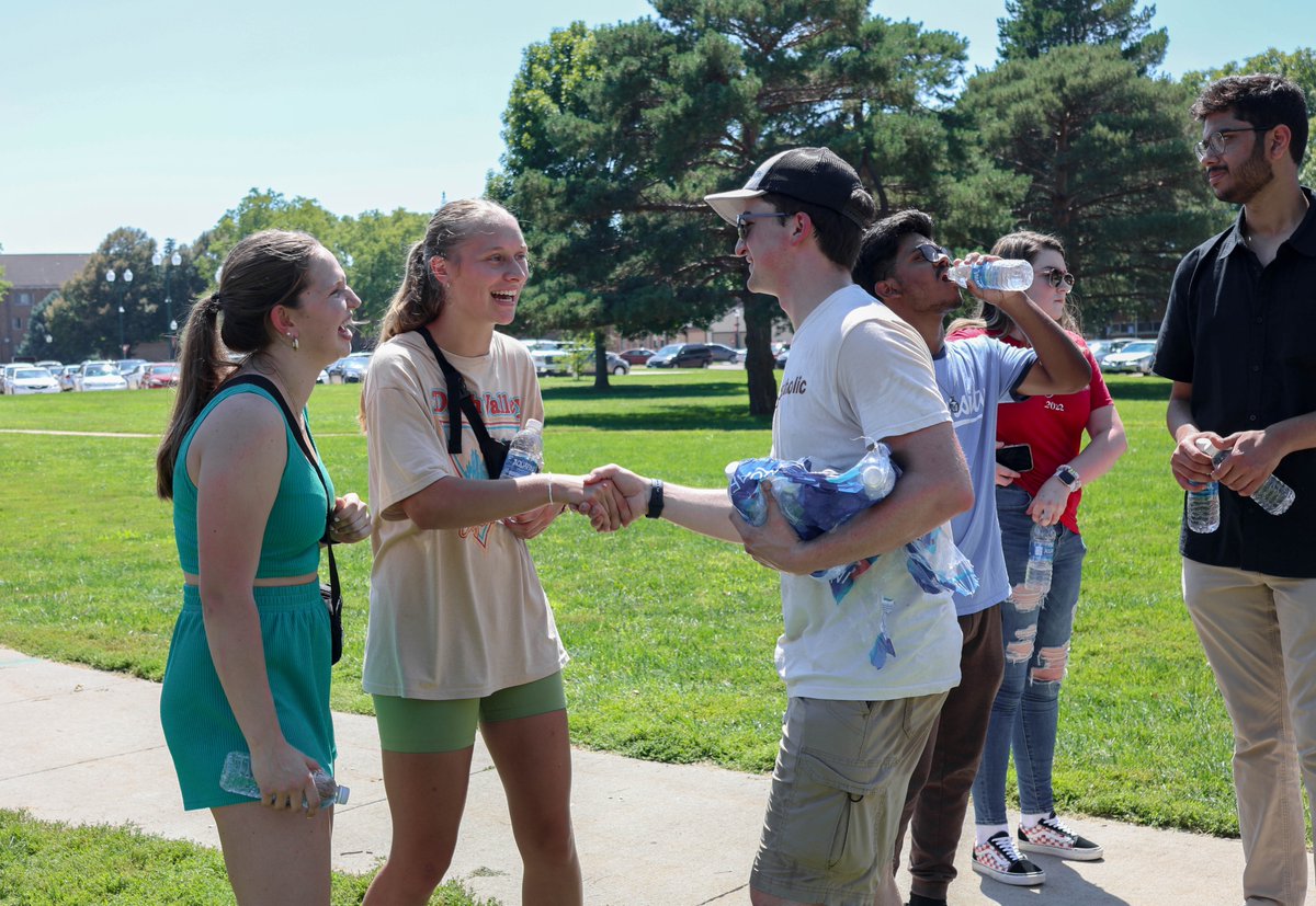 Over ninety clubs attended the USD Student Organization Fair on Saturday, August 19th. The fair went from 1:30 - 3:30 in the afternoon, and despite the high temperatures, students from across campus ventured out to sign up for the different clubs that were tabling.