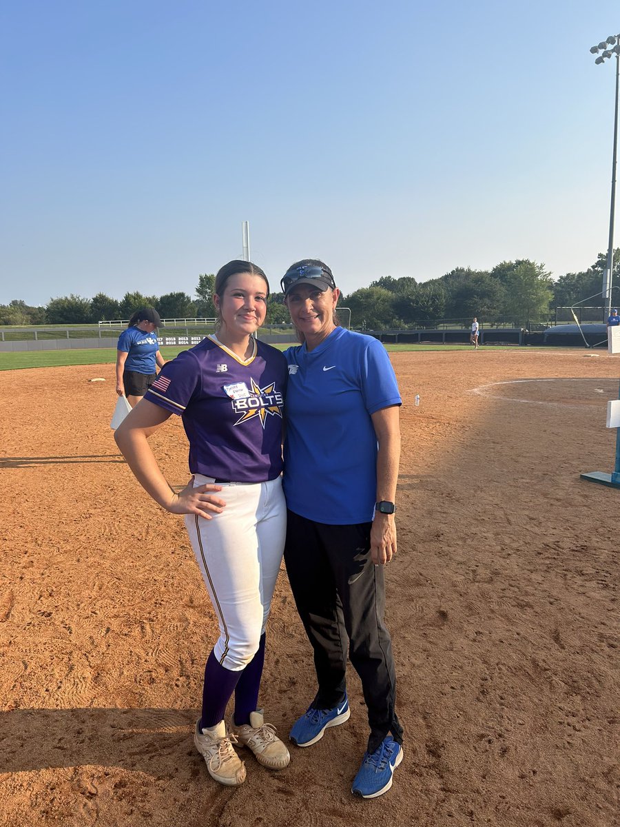 Brenna Parker tweet media