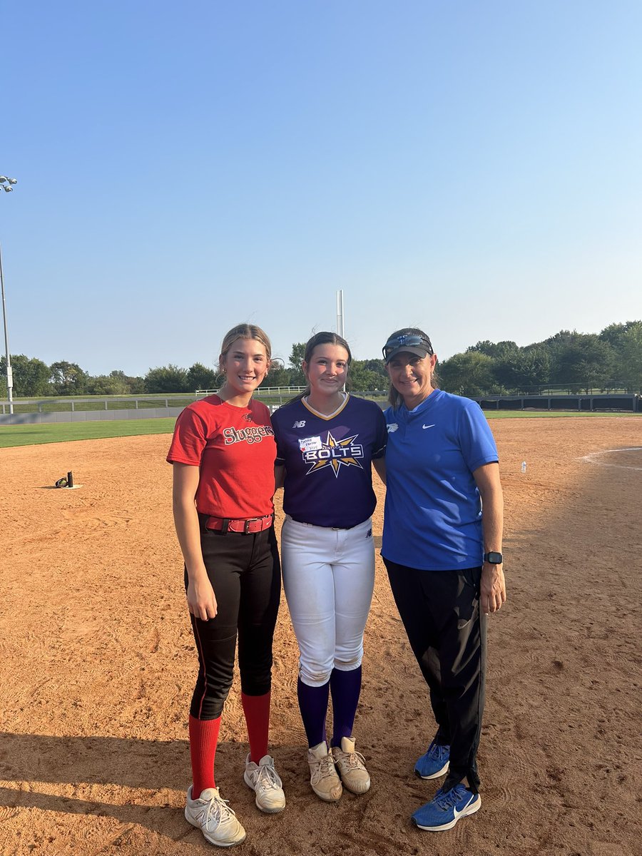 Brenna Parker tweet media