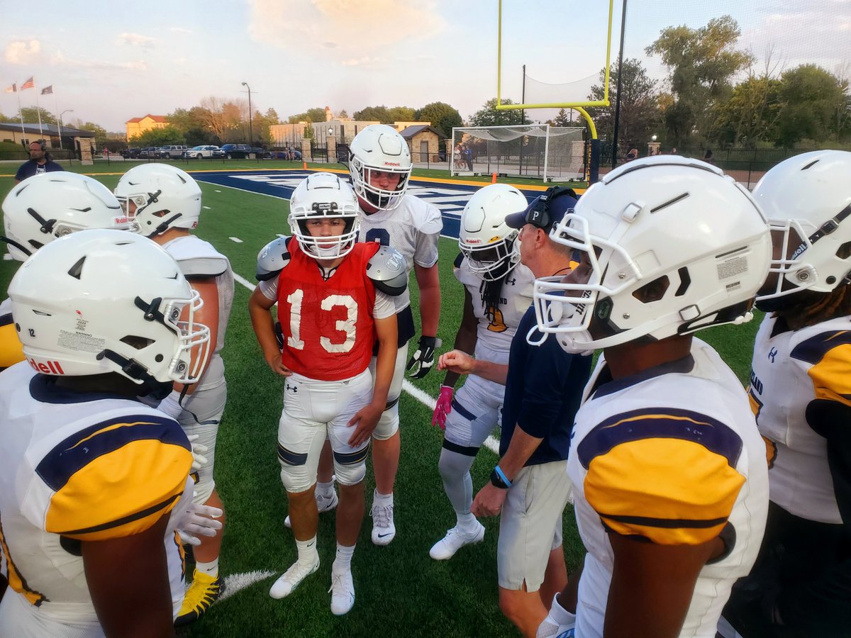 LUMuskies's tweet photo. Starting @LUMuskieFB offense huddles with @LUCoachBruton #preseason #football #CollegeFootball https://t.co/TtaBrCDhmF