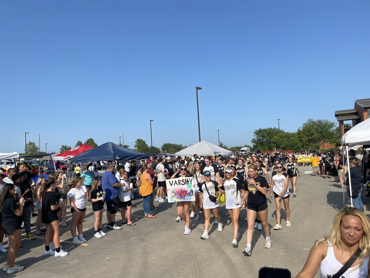 coachtm11's tweet photo. @fhnorthsoftball  great day for Black and Gold day! https://t.co/utzDNe225N