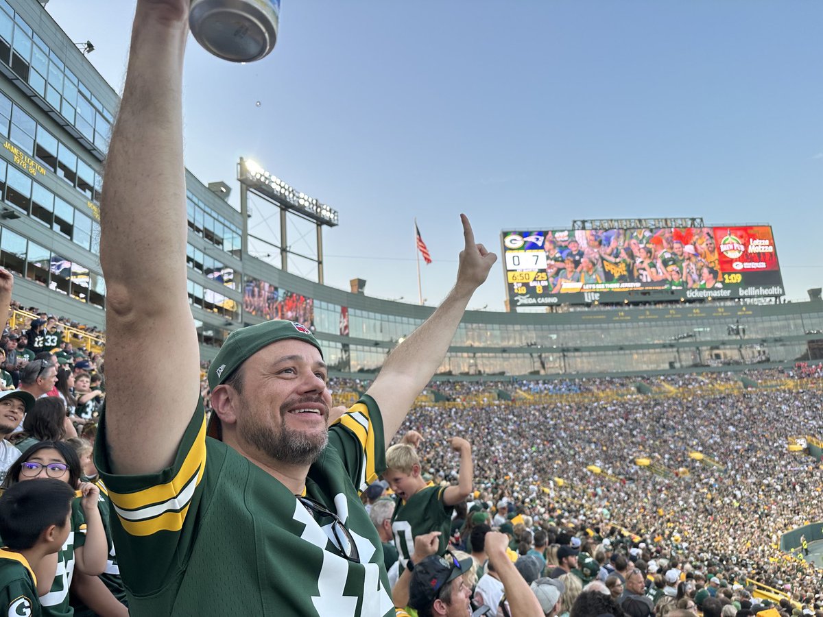 ChadEschler's tweet photo. #gopackgo from Brazil!! https://t.co/w1duXnbLFi