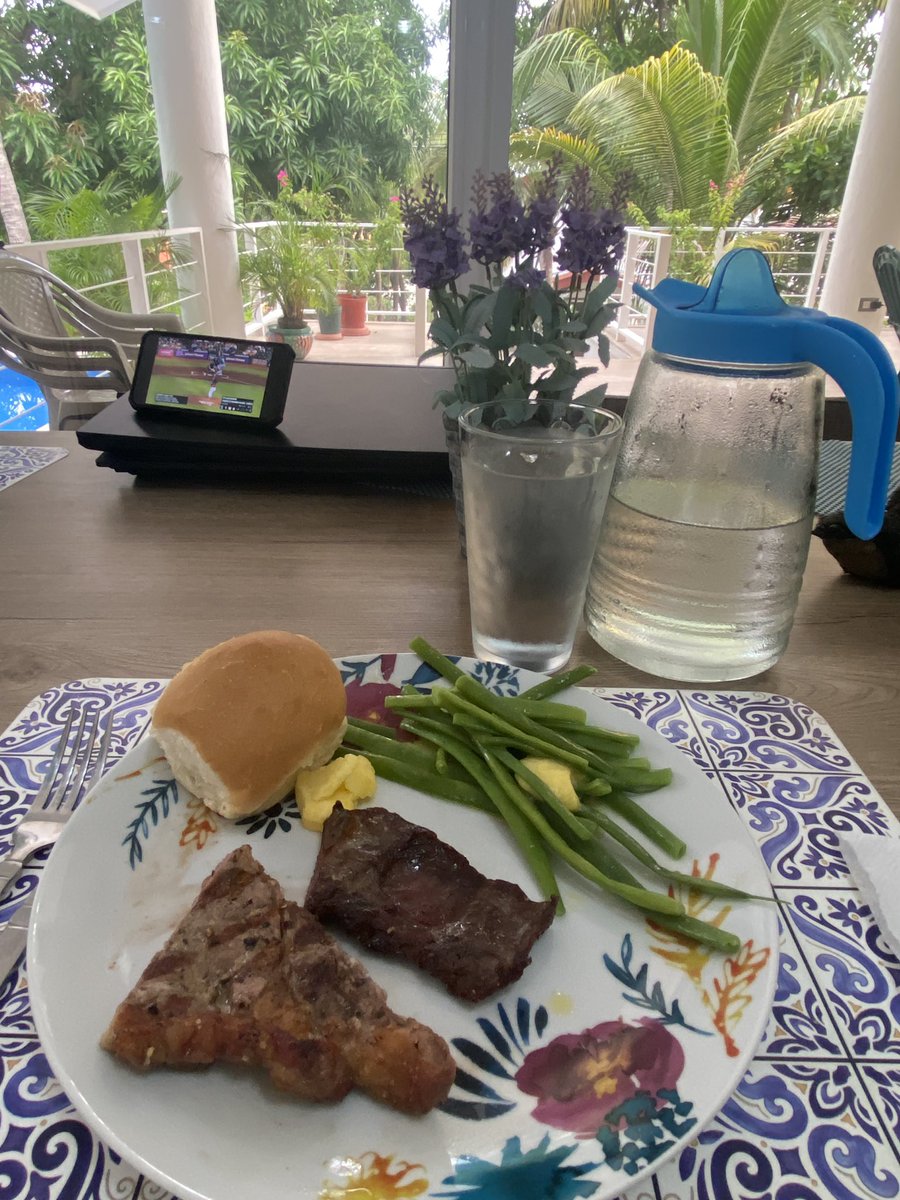 Another fantastic meal brought to you by @beefbackbetter and @bitcoinbabey! You can get the beef and butter at the @btcfarmersmrkt in El Zonte! #grassfed #locallysourced #paywithbitcoin #bitcoin #elsalvador