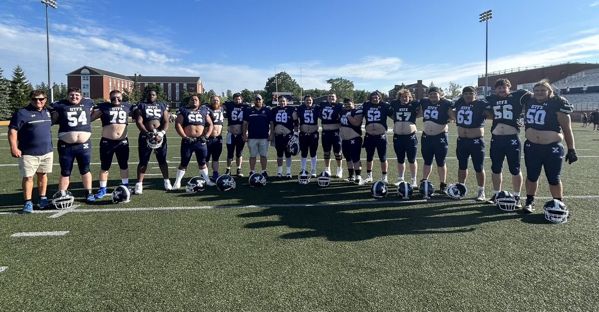 CoachVDH's tweet image. Back at it again!   Good start to the season, lots to improve on! 

#HailandHealth
#STFX
#GoXGo