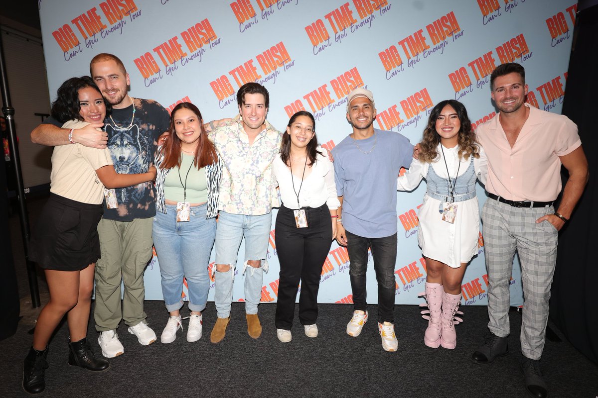 AlexiaBriza's tweet photo. Lo logramos ❤️
Después de 13 años mi niña interna está inmensamente feliz

@bigtimerush @TheCarlosPena @1LoganHenderson @jamesmaslow @HeffronDrive https://t.co/16gq9OvCY8