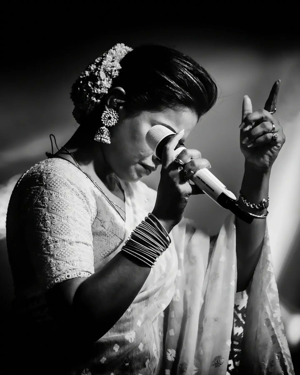 imannmusic's tweet photo. Lights, camera, applause! 🎭📸
Thankyou #TollygungClub for making the show even more beautiful ❤️#ShowtimeMagic #teamtogetherness #ImanChakraborty https://t.co/fO2iDZF9Su