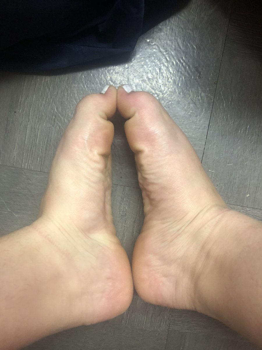 devilsscarlett's tweet photo. Can I grub you’re cock with my toes and soles 👀😝 

https://t.co/2QGznTtusE https://t.co/Y71GsZgLil