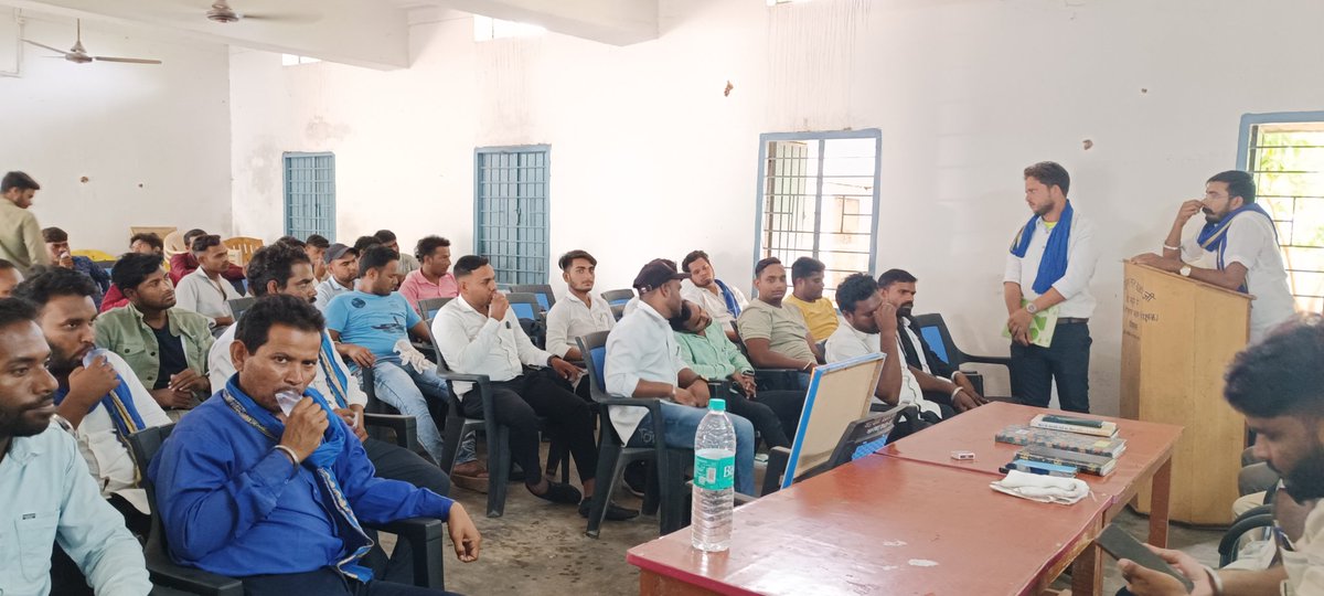 आज सारंगढ़ कुटेला भाठा सतनाम भवन में आजाद समाज पार्टी को छत्तीसगढ़ में लांच करने के विषय में भीम आर्मी का प्रदेश स्तरीय बैठक सम्पन्न हुआ जल्द ही छत्तीसगढ़ आजाद समाज पार्टी लॉन्च किया जायेगा