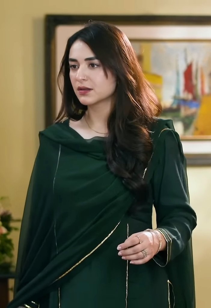 A_officialk1's tweet photo. - #YumnaZaidi so new vibes here💚

#YumnaZaidi https://t.co/mmxqpre3kD