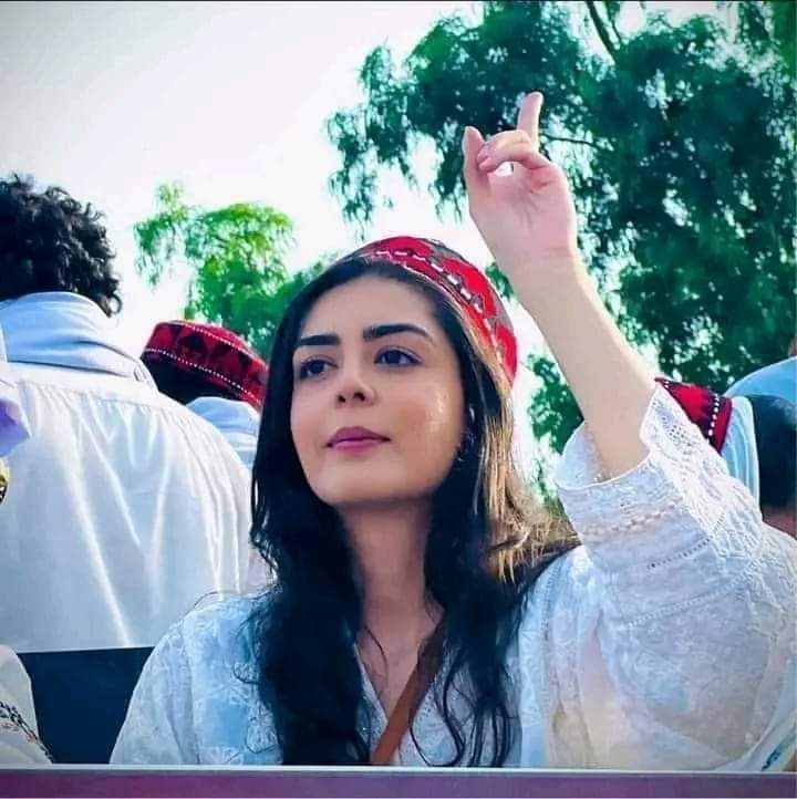 Ad_Utmani's tweet photo. کہ ٹپہ مے ورتہ وکڑہ 
پنجابي بہ پختنہ کم!!
#ReleaseImaanMazari https://t.co/LY0Vr6r4Nc