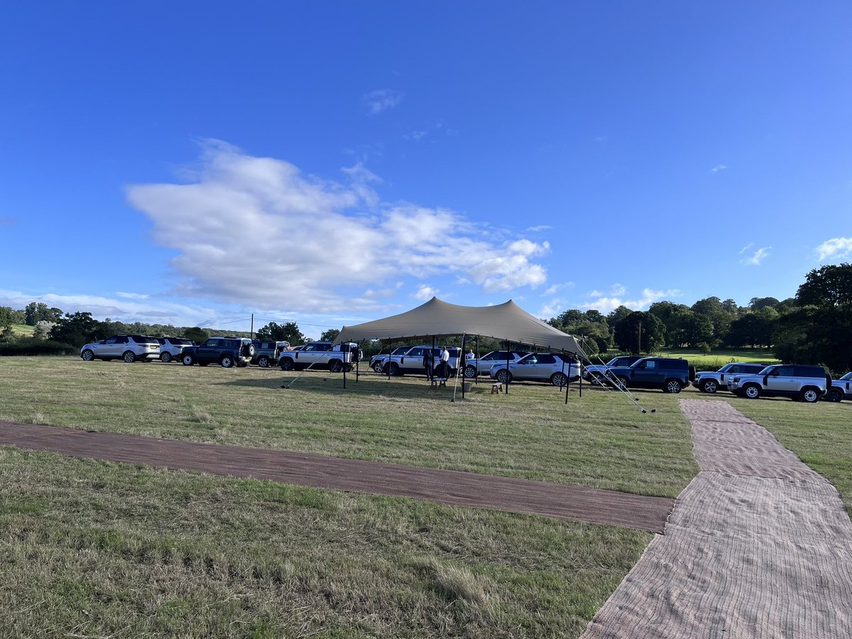 MinistryofTweed's tweet photo. What do you call a group of #Defenders? Such a fabulous morning off road driving at the #DestinationDefender event at Eastnor Castle. Thankyou to @MMGLandRover for the trip. https://t.co/G4KgHGkJvc