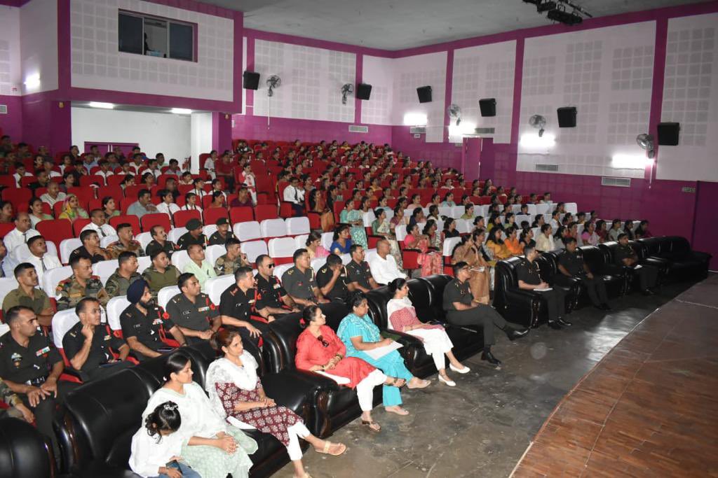 PROdefprayagraj's tweet photo. #EducationForAll

A talk on National Education Policy (NEP) for parents &amp; teachers of Army Public School #Ayodhya Cantt was organised in Awadh Auditorium. The informative talk was given by the Principal of the school &amp; attended by parents, teaching staff &amp; officers from the Stn. https://t.co/SABv6y4gSO