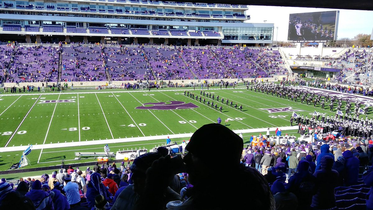 EvryManAWildcat's tweet photo. In honor of the greatest time of the year, quote tweet with a college football photo taken with your phone. https://t.co/qnpn2sKdes