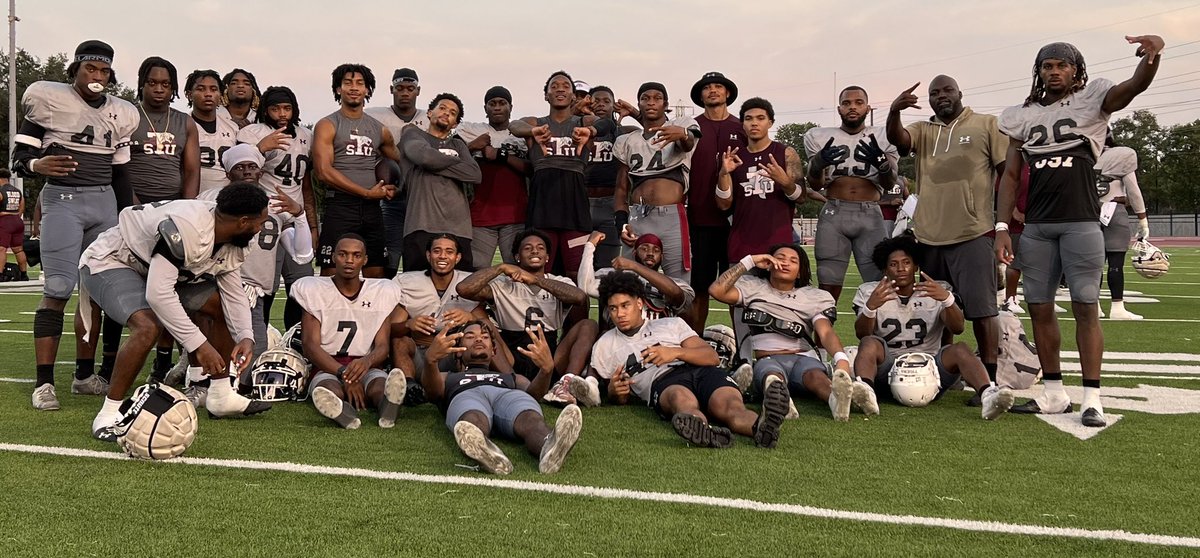 PVAMUDBcoach's tweet photo. Camp over. SZN mode. Secondary Name=SBG (SeatBelt Gang)☠️ https://t.co/DITZTR7LMK