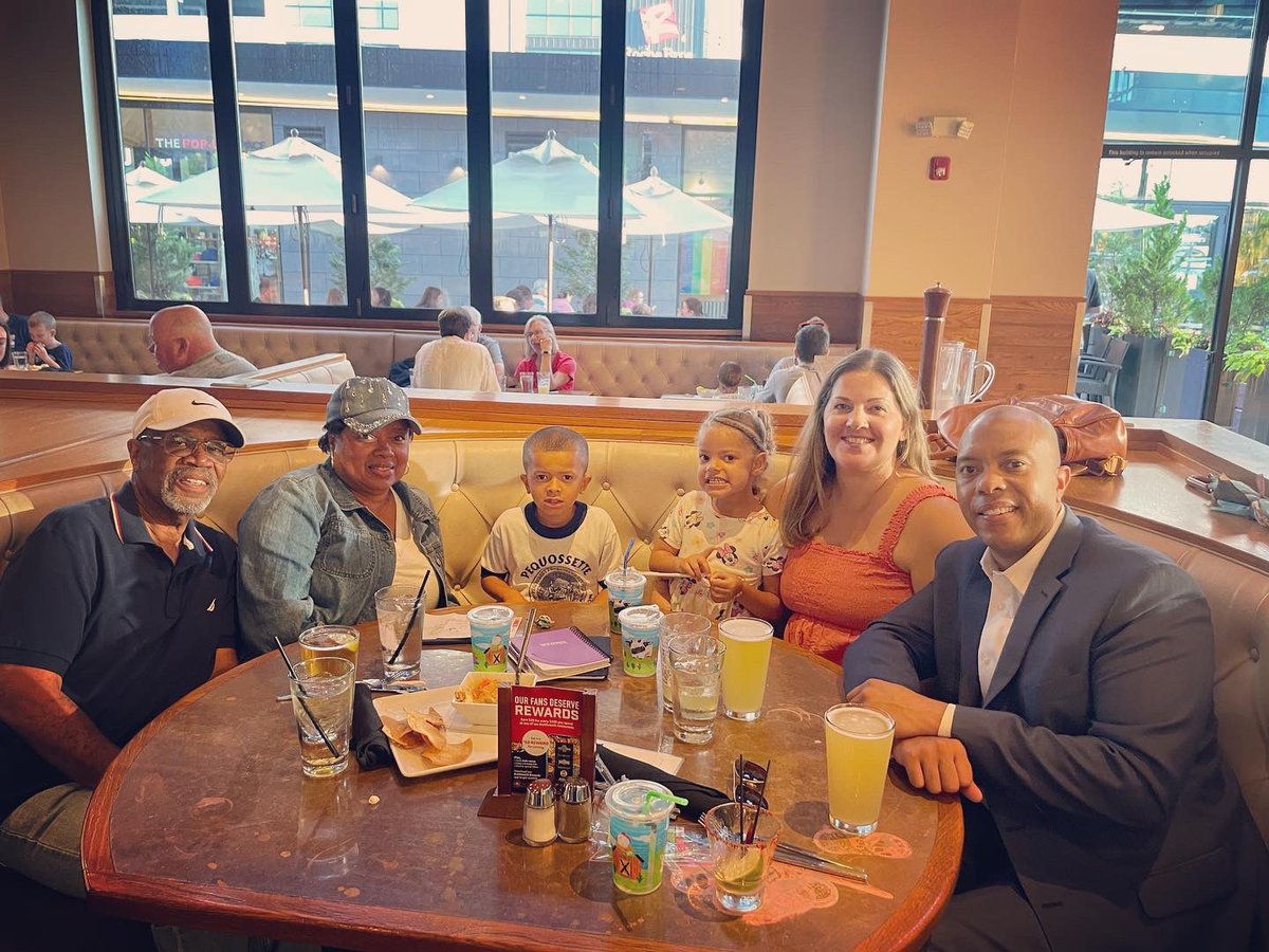 TravisThomasExp's tweet photo. Blessed For Another #birthdayweekend For My Lil Soldier Surrounded By Love ❤️ #letsgocolt #letsgocam #leoseason #boston #travisthomasexperience https://t.co/EzZOen5qAU