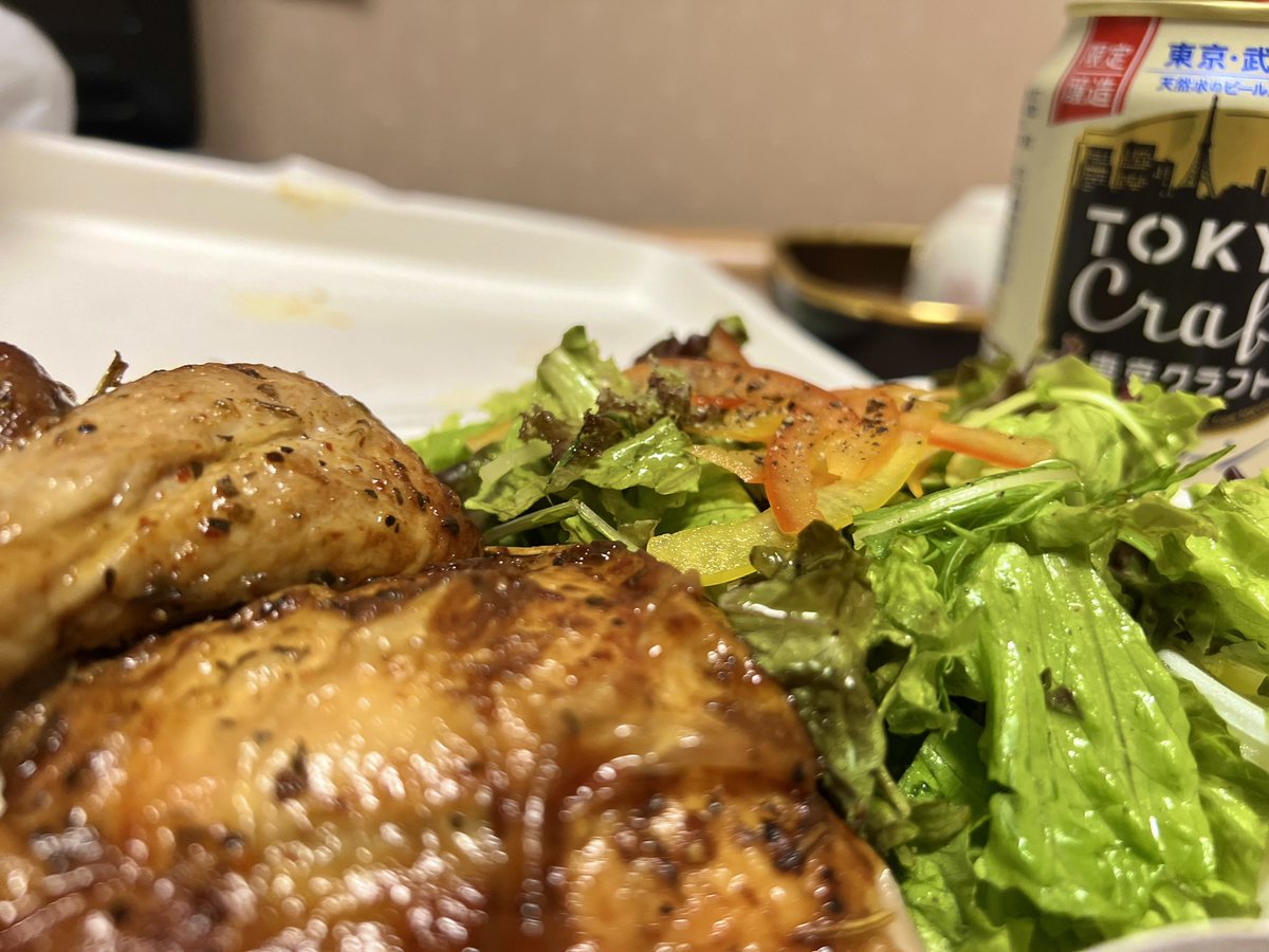 Rusty_Addict's tweet photo. 世界は音でつくられて、

この身体はChickenでできている https://t.co/DZTWTXaIPE