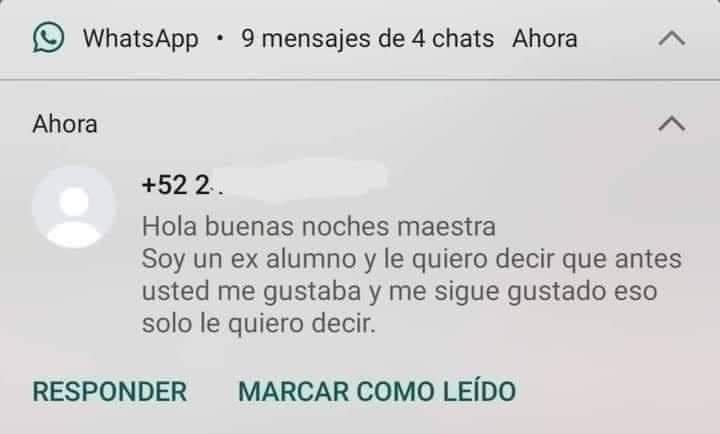 las chicas con su profesora de literatura