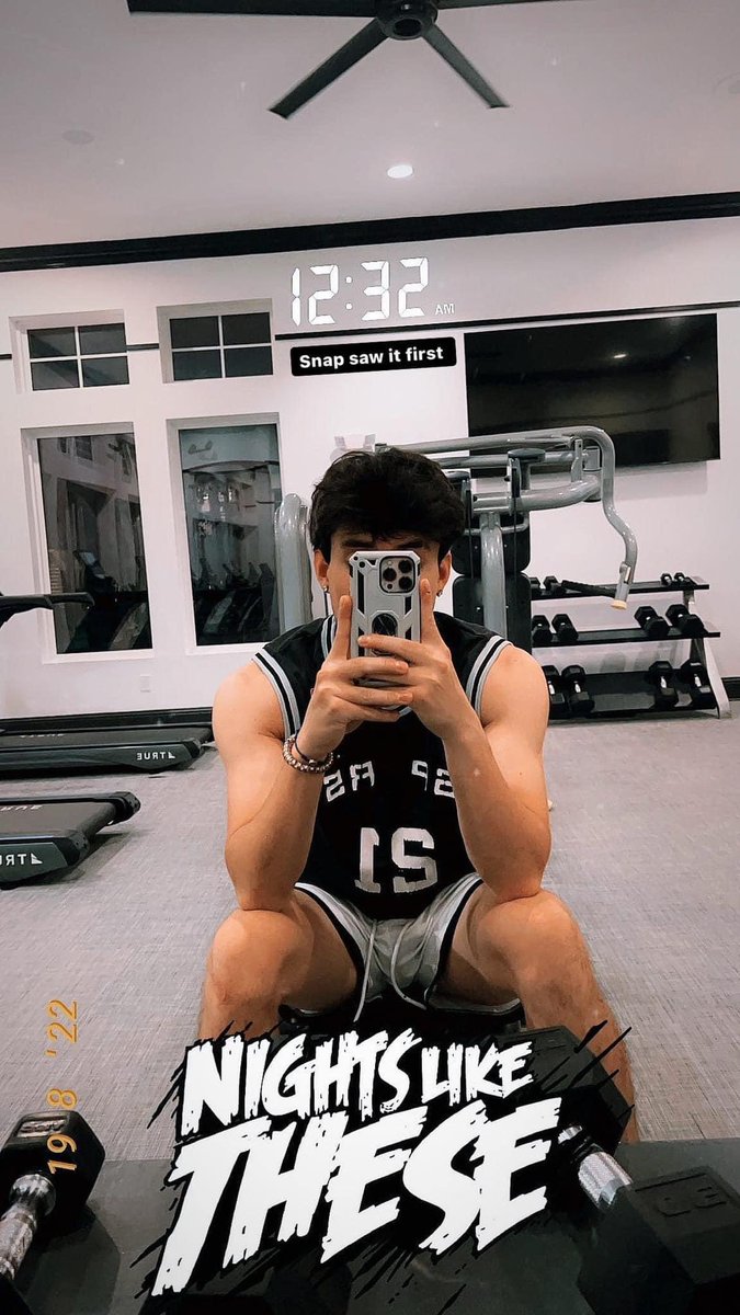 PrettyRickyyy33's tweet photo. Missing it. 💪🏽 https://t.co/uTkPojyHXT