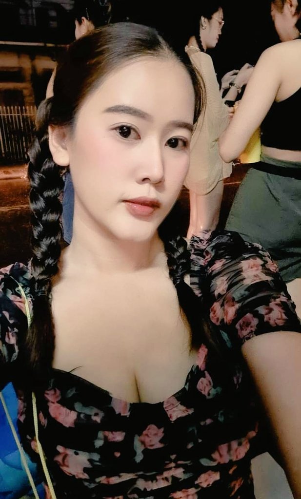 MichelleTa1324's tweet photo. มองหน้าทำไม่...เงื่ยนก็บอกมาสิค่ะ🍌💦💦 https://t.co/XoSmfiEMF8