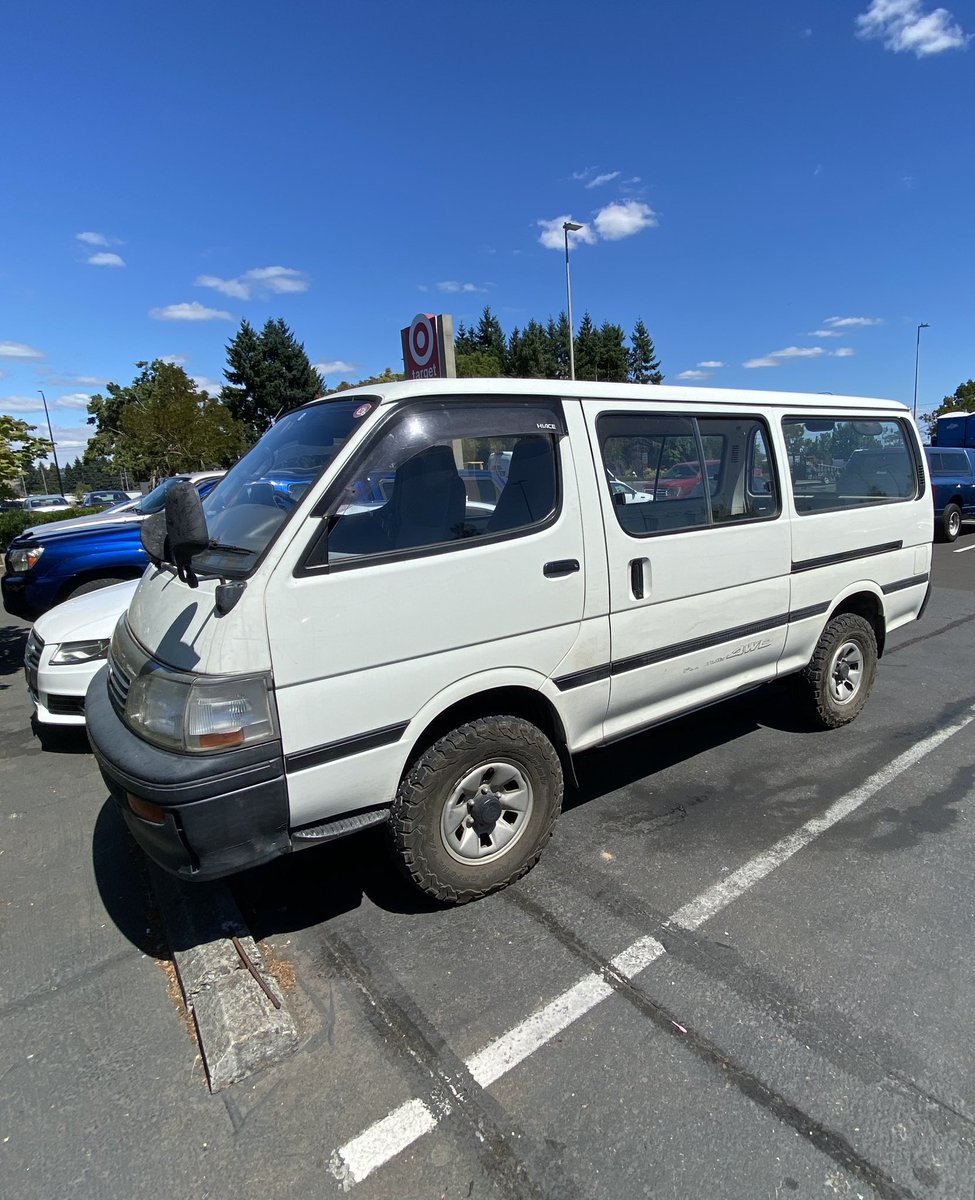 ryeskripees's tweet photo. cars I saw in the past 2 weeks https://t.co/mDP4ZpziDS