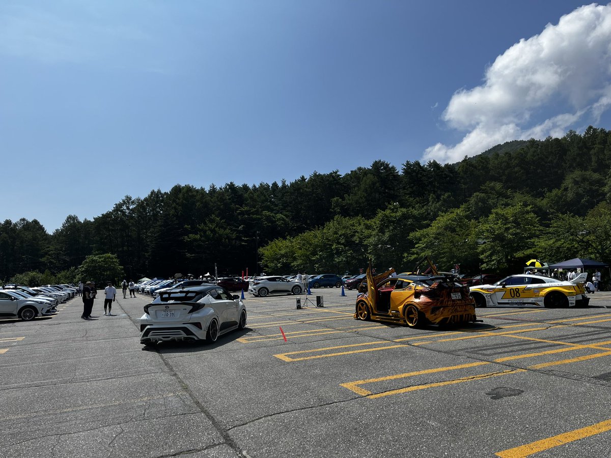 elmoji_factory's tweet photo. ALL JAPAN C-HR OWNERS MEETING 2023 in FUJIMIに BEYONDさんのお手伝いで参加させて頂いています。
暑いですが、皆さん宜しくお願いします。 https://t.co/XTUZIT96Mj