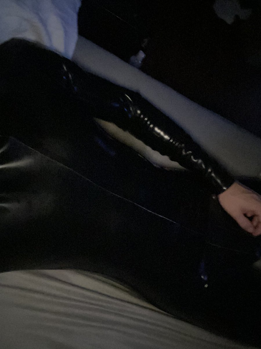 Moglipup's tweet photo. The first night in rubber.
I‘m so horny 🤤😈 https://t.co/cwVbye2VoH