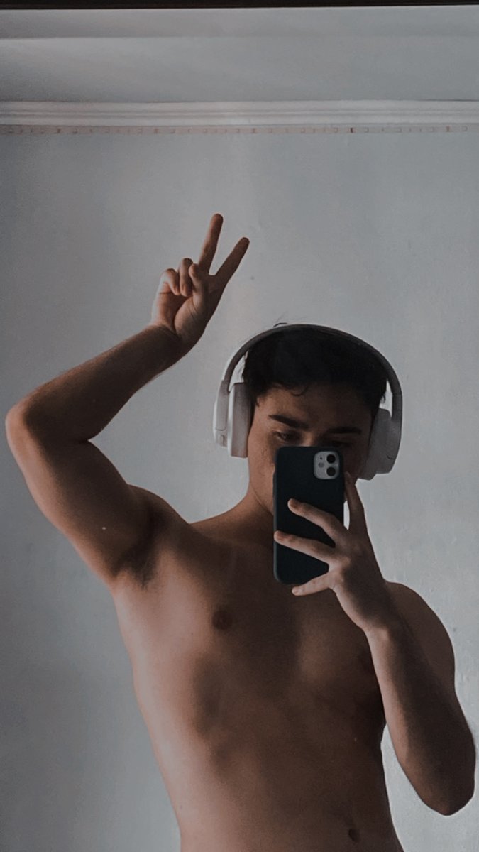 Alejoks_'s tweet photo. 💜 https://t.co/aooOb9I32b