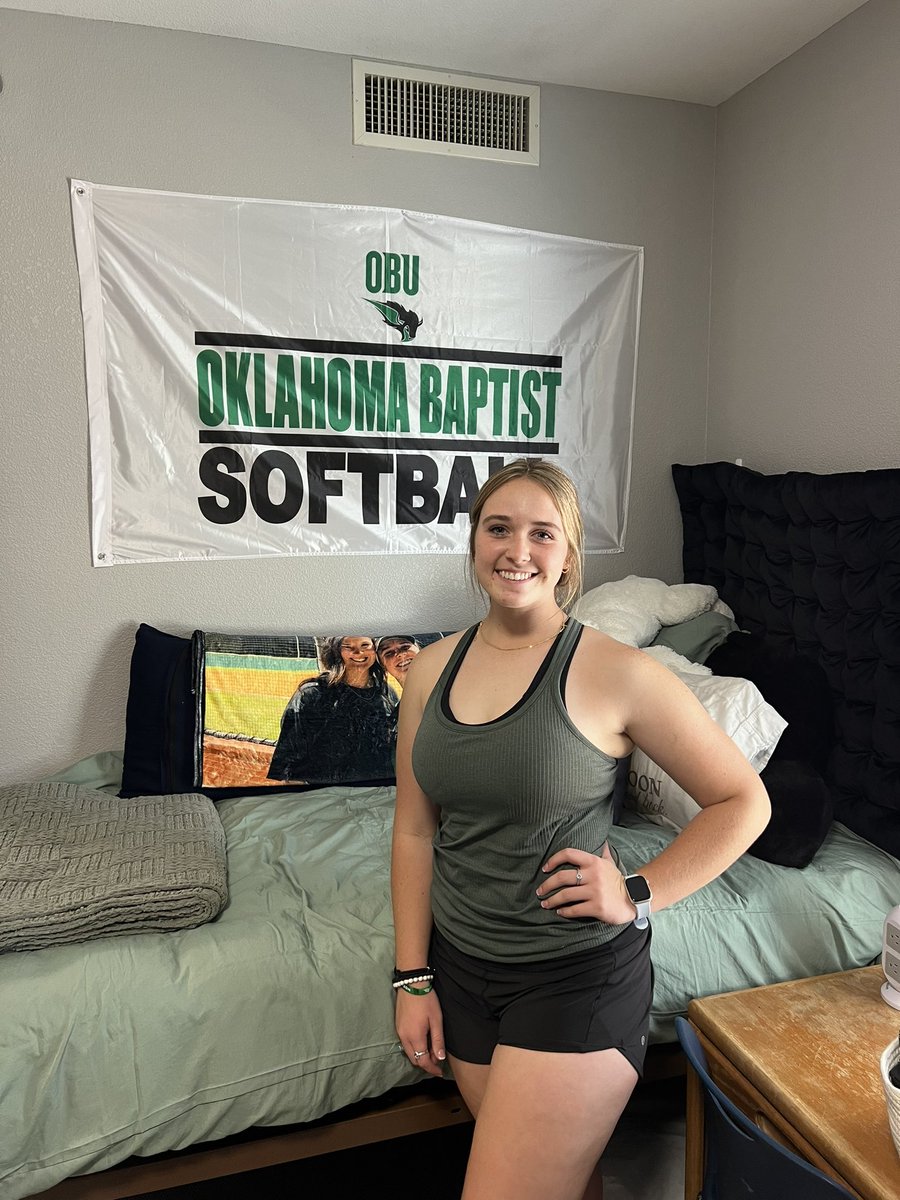 OBU_Softball's tweet photo. We 💚 move-in day on Bison Hill! Feels good to be back! https://t.co/wjcKQT5rW4