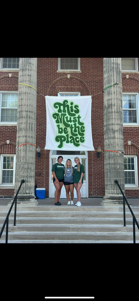 OBU_Softball's tweet photo. We 💚 move-in day on Bison Hill! Feels good to be back! https://t.co/wjcKQT5rW4
