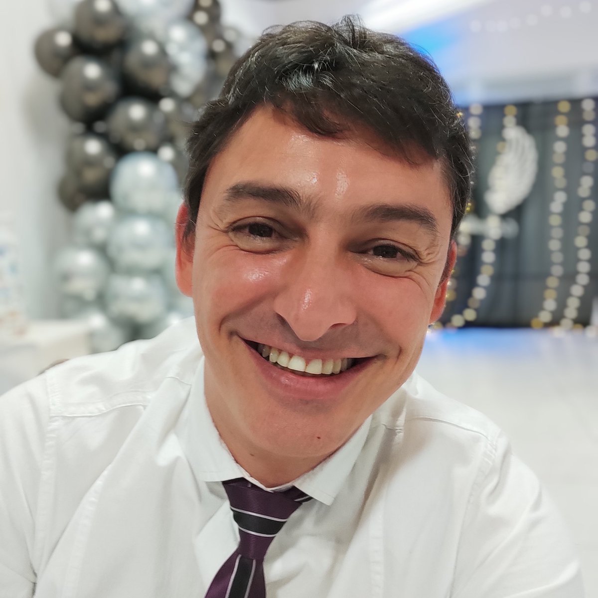 DamianCh79's tweet photo. #NuevaFotoDePerfil https://t.co/GqC4oGEWkH