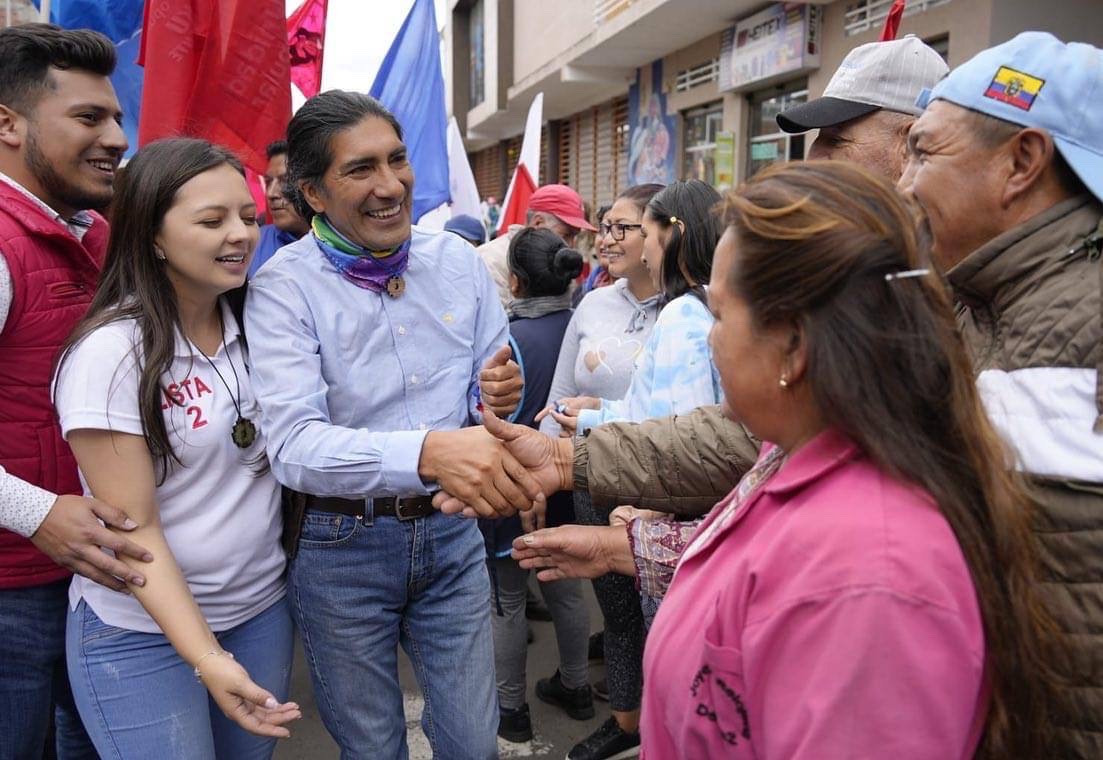 ericguerra12p's tweet photo. Vamos a acercar la educación a todos los rincones de Ecuador con Yaku Pérez. Educación telemática para un futuro promisorio. #YakuEsTodo @yakuperezg https://t.co/LQW33EdyzG