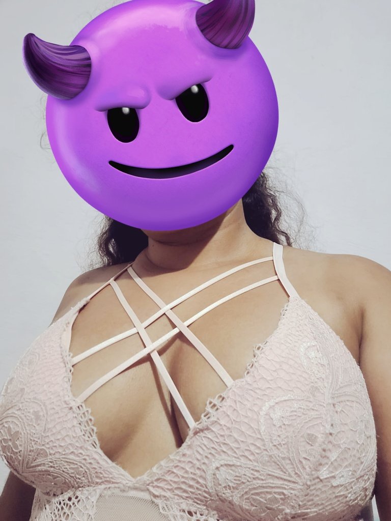 JulioCe78534375's tweet photo. Alguien disponible? Manden foto https://t.co/FpI1ZiTtZ1
