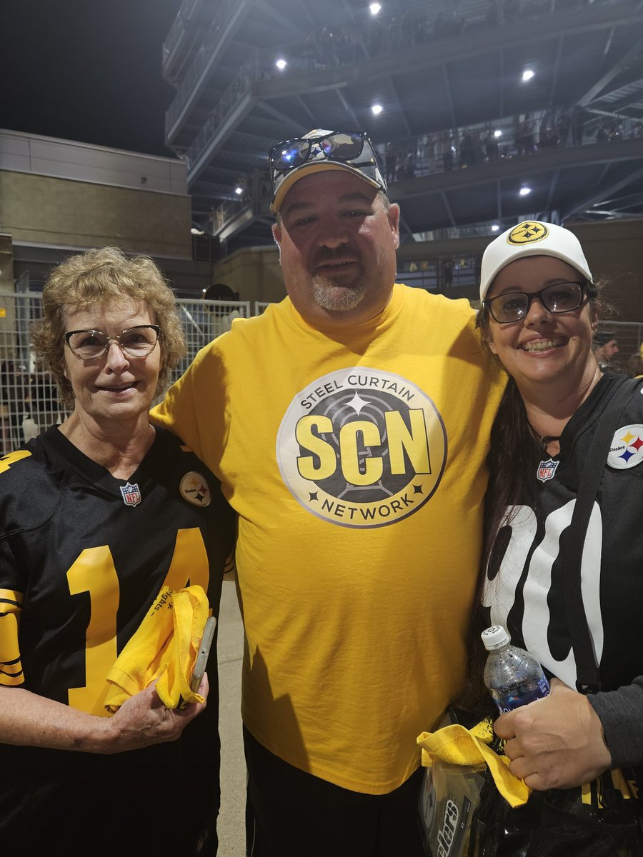 BigBroScho's tweet photo. Big Bro Scho hanging with longtime @SteelCNetwork podcast listeners Kathy and Afton Forredbafter the Steelers victory. https://t.co/OBpUAghFSf