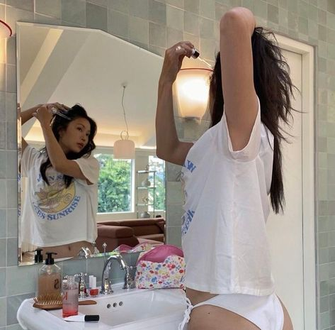HFLOWCALS's tweet photo. this is what i mean when i say 'morning meditation' https://t.co/Xo8ttao04B