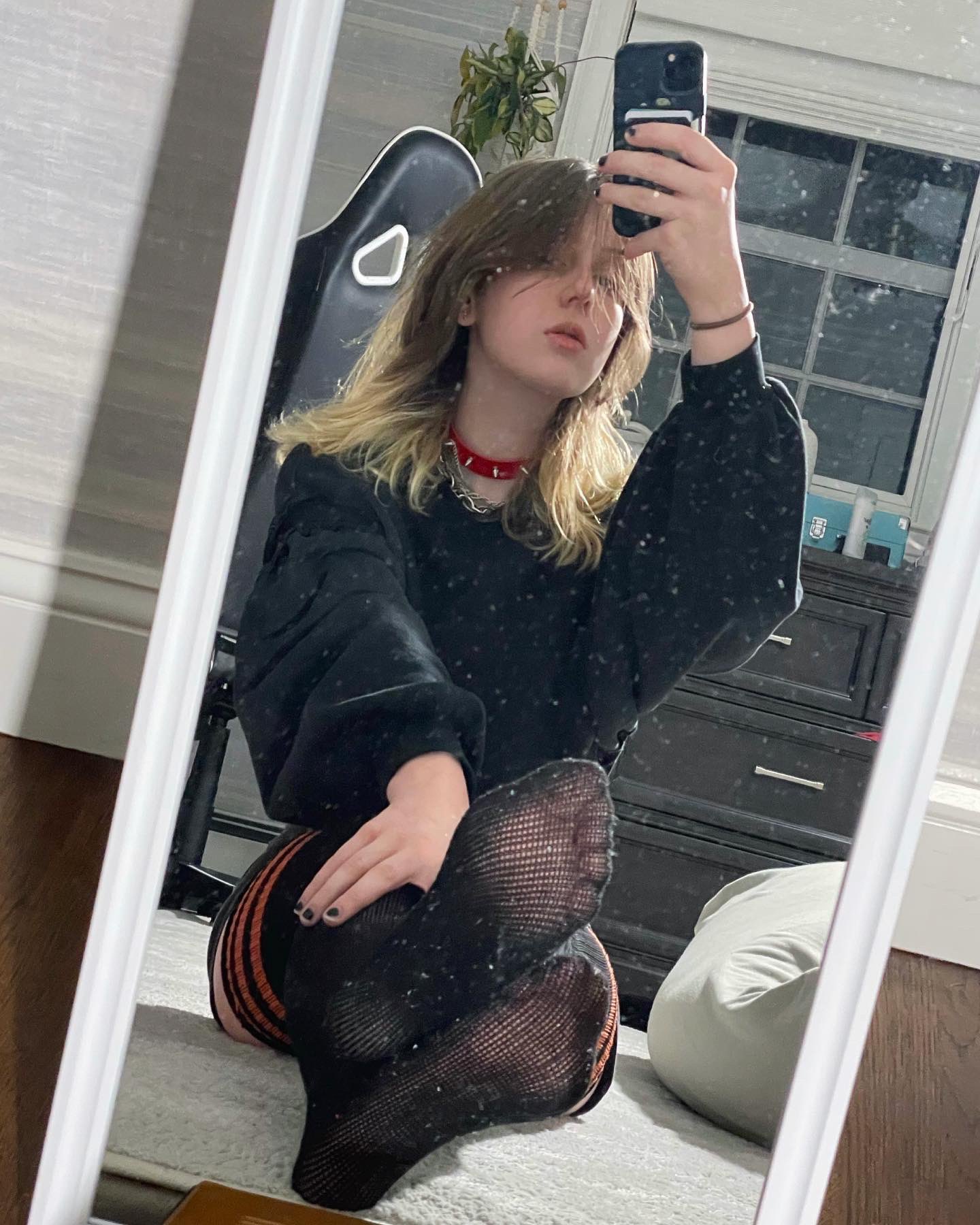 Finn on X: Reminder: I need to clean my dusty ass mirror #furry  #furryfemboy #femboy #femboyfurry t.coY4vr36hGl2  X